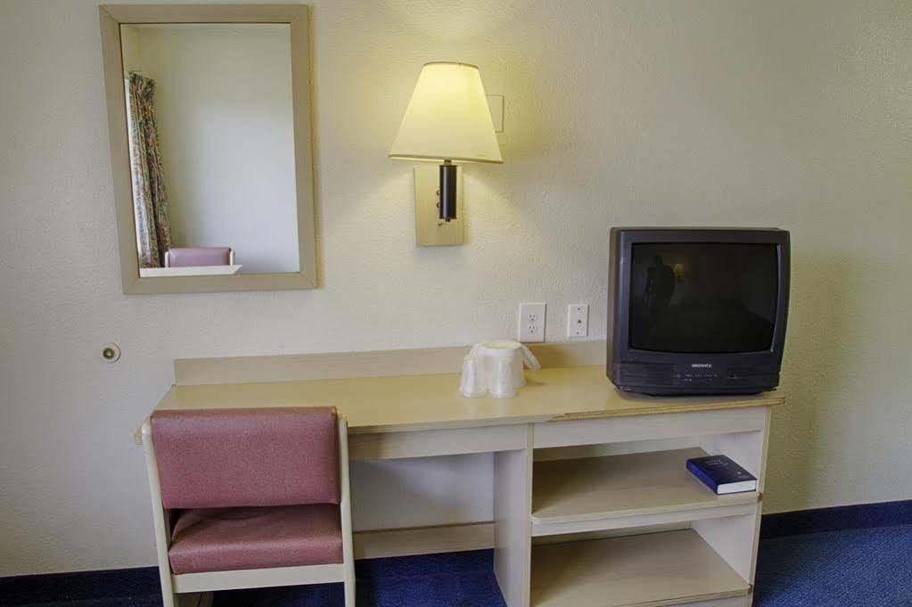 ซูเปอร์ 8 บาย วินด์แฮม ฟลอเรนซ์ Hotel ภายนอก รูปภาพ